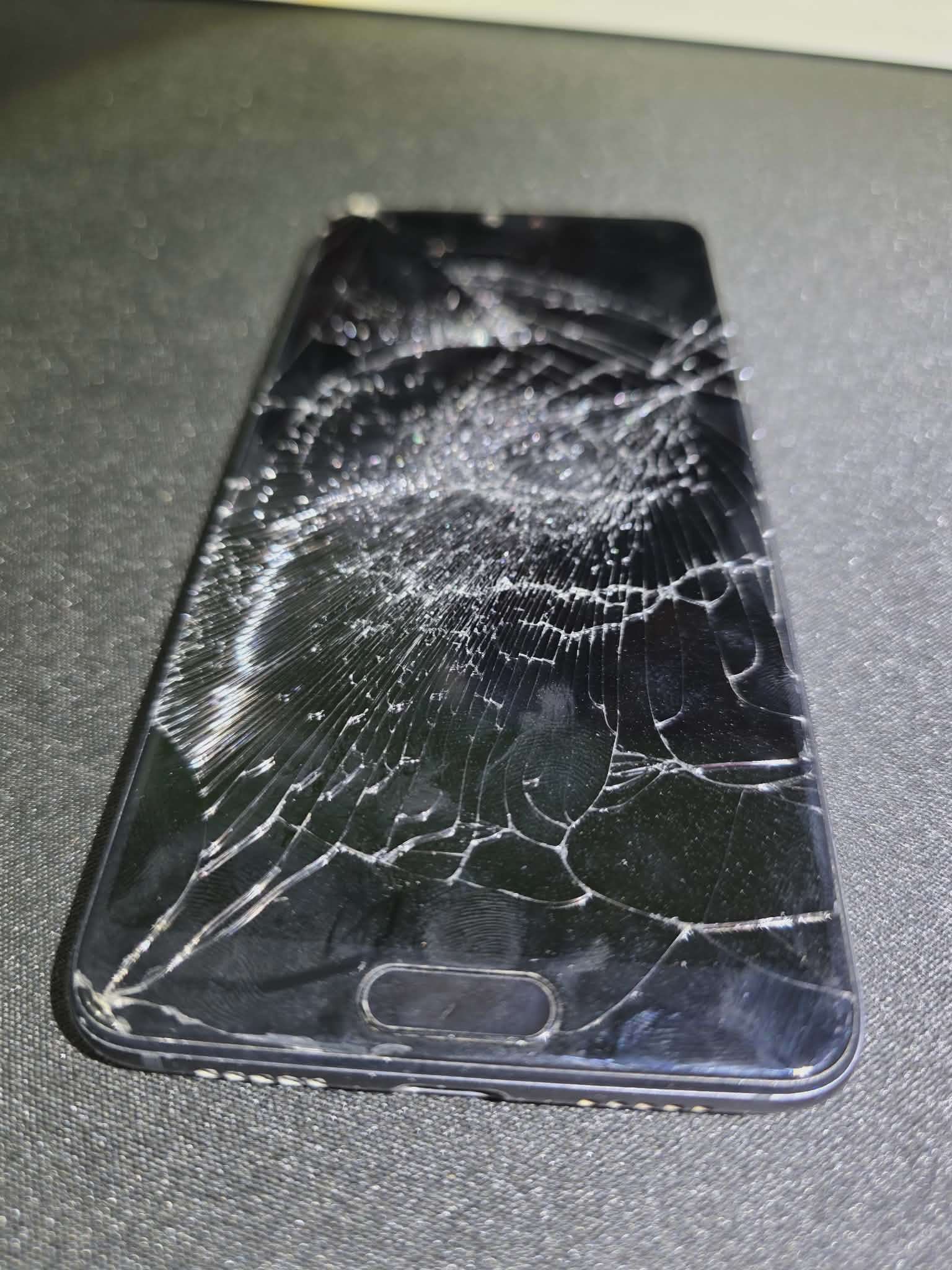 Smartfon Huawei P20 128GB